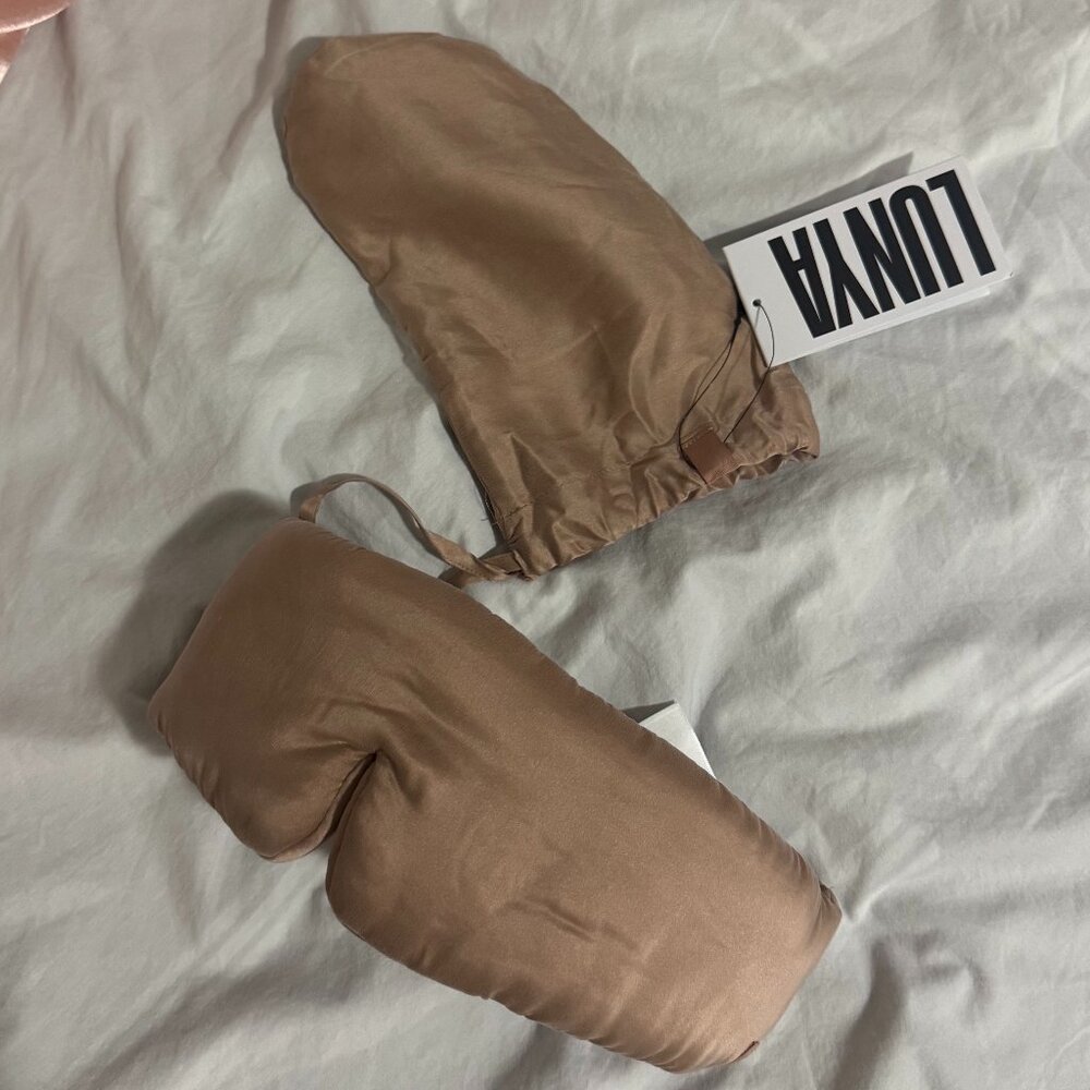 BRAND NEW LUNYA Washable SILK SLEEP MASK
